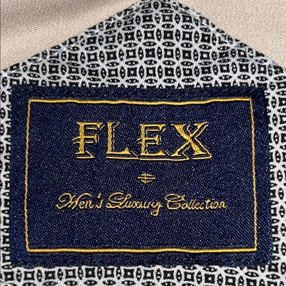 Classic Tan Short Sleeve Men's Shirt - Picture 6 of 9